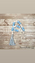 Load image into Gallery viewer, Winter &amp; Christmas Wood Bead Garland
